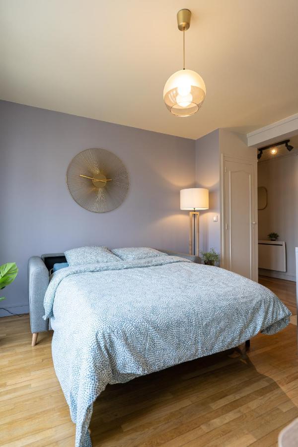 Tours Centre - Proche Gare - Parking Velo - Balcon - Arrivee Autonome Apartment Exterior photo